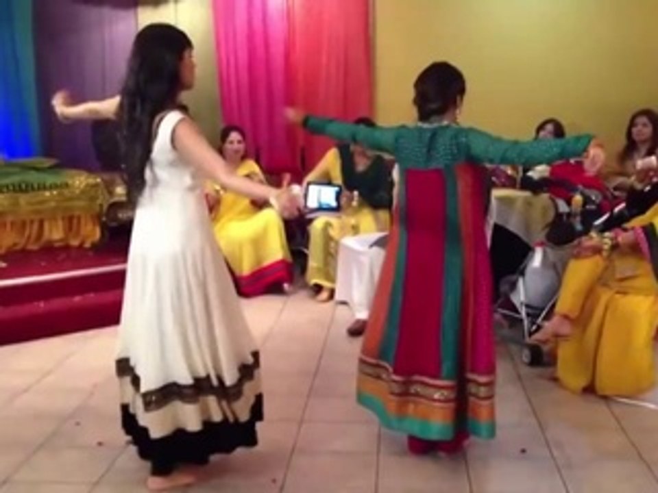 Angraiyan Leti Hun Mai Jab Zor Zor Se | Hot Dance