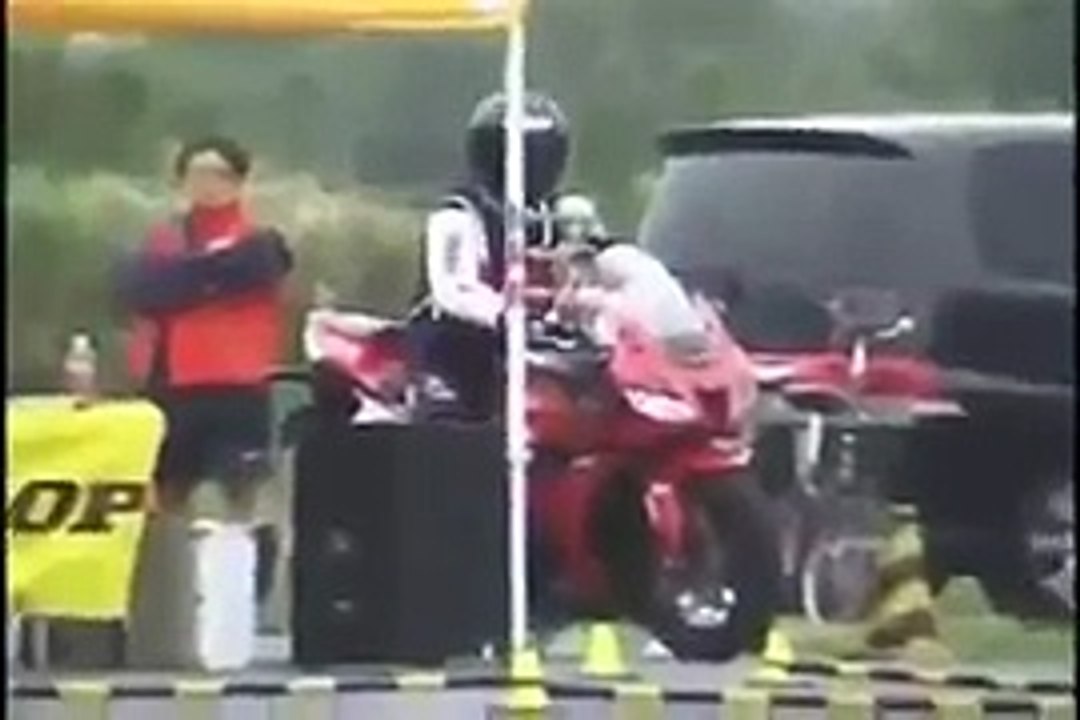 insane motorcycle control!!!!