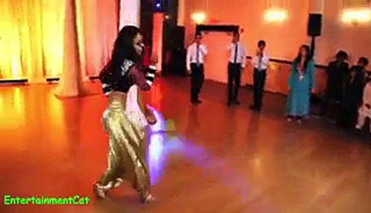 Wedding Girl Awesome dance