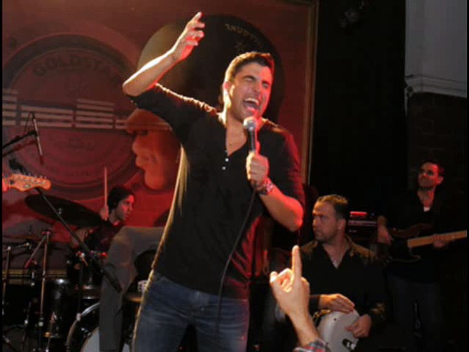 משה פרץ - בנאדם קריוקי