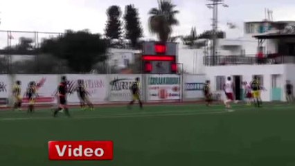 Ünlü Oyuncuya Polis Engeli