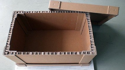 lightweight boxes for shipping