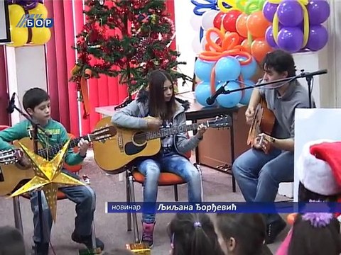 Priredba polaznika škole stranih jezika Alfabeta , 28. decembar 2014. (RTV Bor)