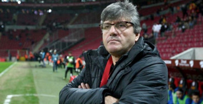 Akhisar Belediyespor Teknik Direktörü Mustafa Reşit Akçay, İstifa Etti