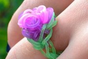 Bague en élastiques Fleur de trèfle rainbow loom flower DIY