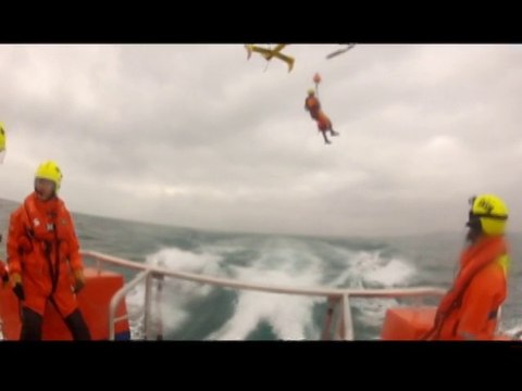 SNSM Cap d'Agde:exercice d'hélitreuillage avec le Dragon 34 de la sécurité civile