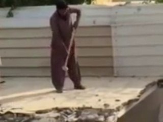 Démolition d'un toit à la masse (Fail)