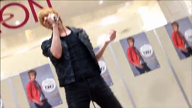 Nicholas Edwards 「You're My World」 PartⅠat ÆON MALL SANO SHINTOSHI 2