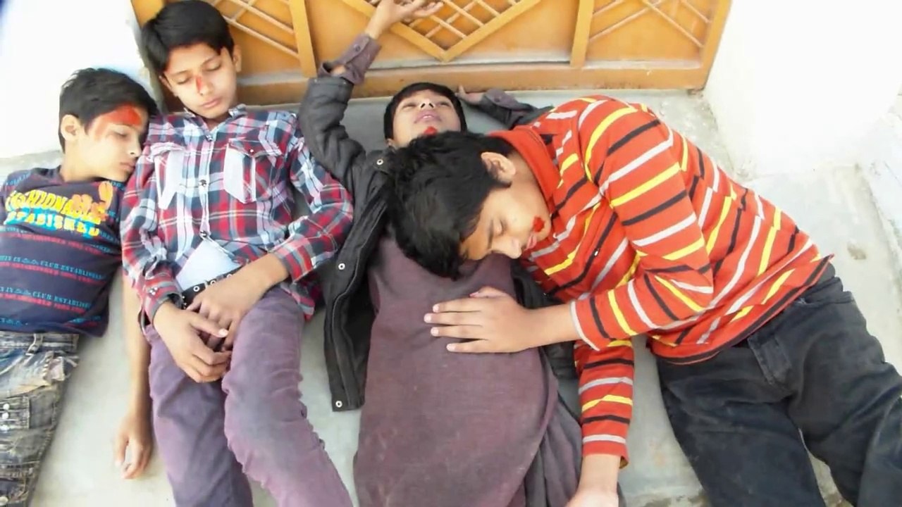 eK Vilain Teri Galliyan Video Song