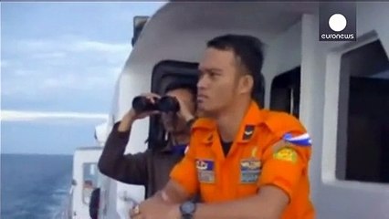 أندونيسيا ترجح سقوط الطائرة المفقودة في البحر قرب جزيرة بيليتونغ...البحث عنها متواصل