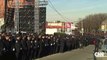 Des policiers de la NYPD tournent le dos au Maire De Blasio à l'enterrement de l'officier Ramos