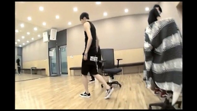 [SUB ESPAÑOL] Mino, Taehyun y Seungyoon cantan 'Bad boy' y 'Fantastic Baby' de Bigbang