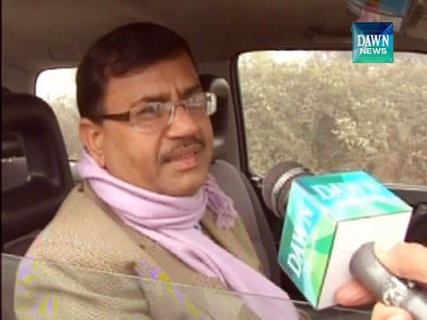 Dense fog engulfs Punjab, disrupts routine life