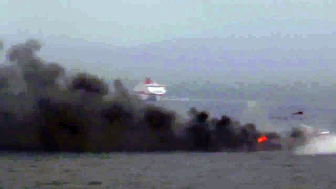 Corfù (Grecia) - Traghetto in fiamme ''Norman Atlantic'' - Elicottero -4- (28.12.14)