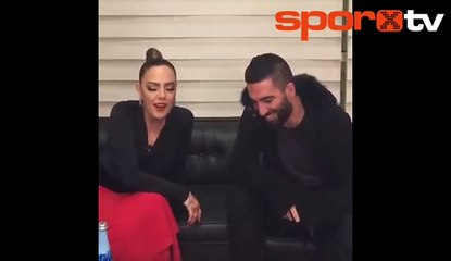 Ebru Gündeş'ten Arda'ya manidar şarkı