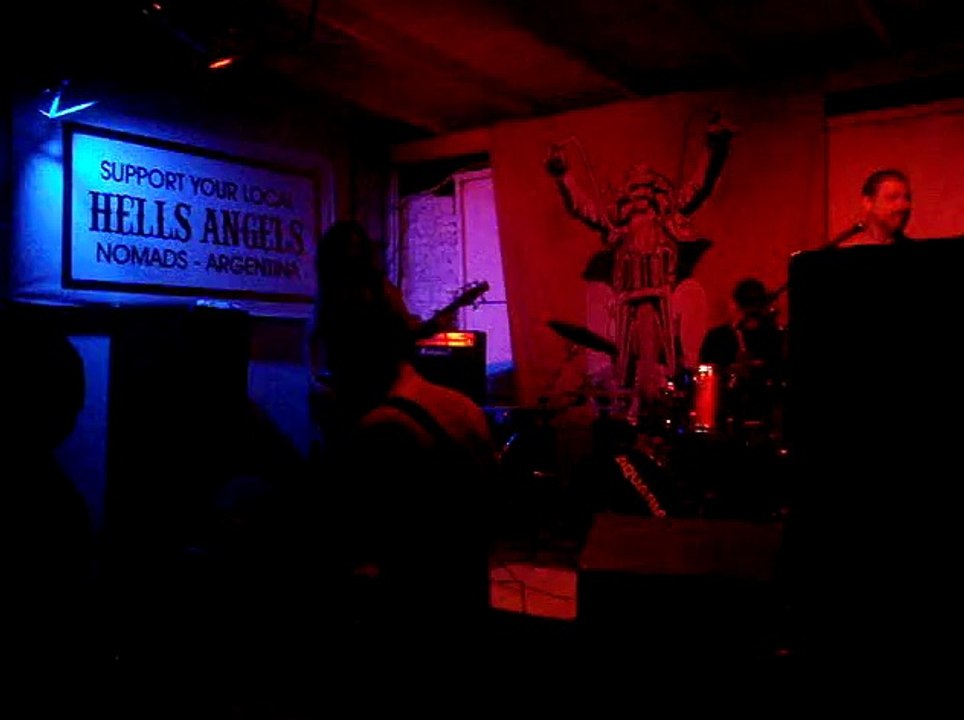LOS STUTS EN HELL ANGELS 7