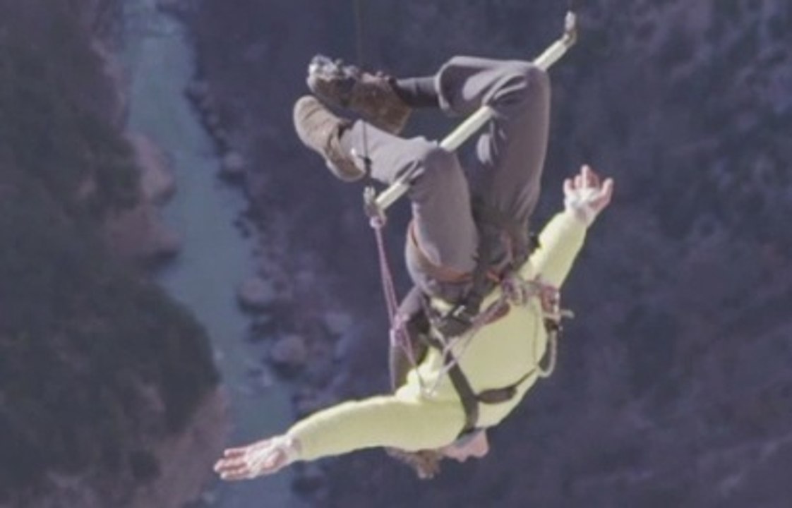 Catching Bebop Drone - with the FLYING frenchies