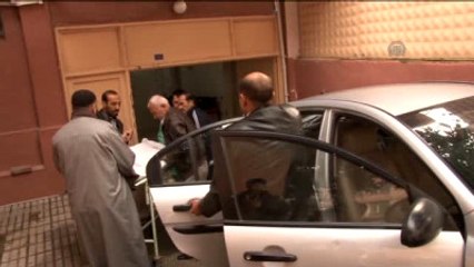 Otomobile Konulan Cenaze, Ayakları Pencereden Sarkıtılarak Taşındı