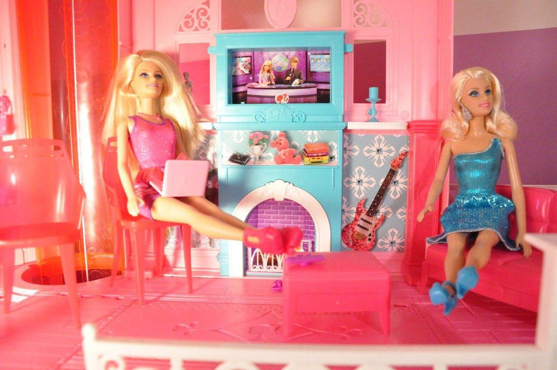 Barbie Rüya Evi (6.Bölüm) - OTURMA ODASI- EvcilikTV - Barbie Videoları