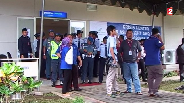 AirAsia : toujours aucune trace du vol QZ8501