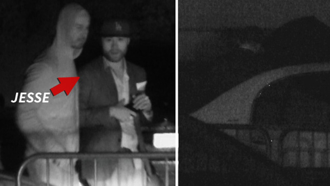 Lakers' Jesse Buss -- Are You Drunkenly Urinating In Public?