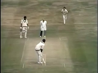 Allan Knott drops Wayne Daniel off John Snow bowling, regulation catch