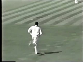 Brian Lara bowled by a NO Ball from Anderson Cummins, Went on to score 501