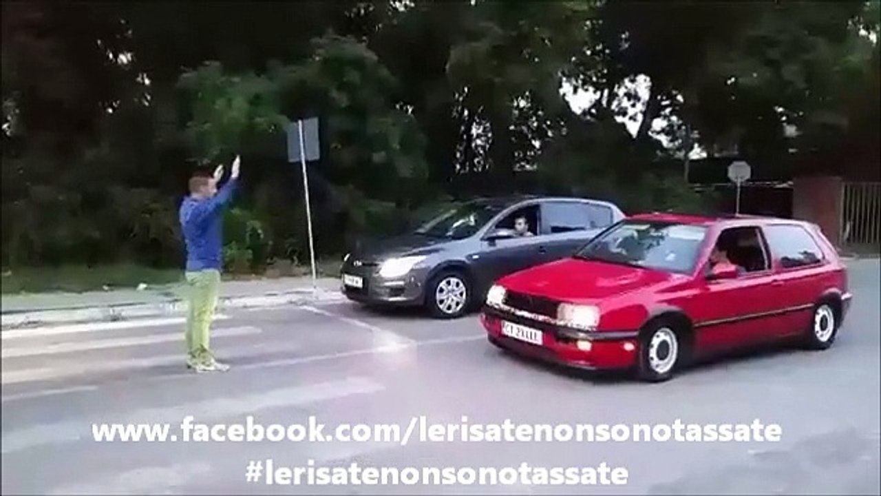 Partenza strepitosa durante una gara su strada.