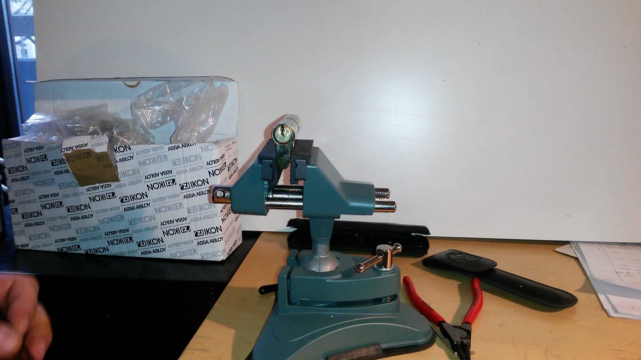 Schließzylinder Picking - Lockpicking Sport - Schlüsseldienst Frankfurt