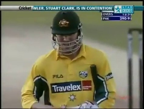 Almost A Leg Spin By The Great Saqlain Mushtaq-Magic Ball