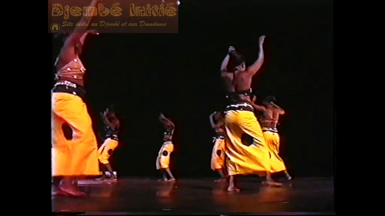 Le Ballet national du Mali (Document Djembé Initié)