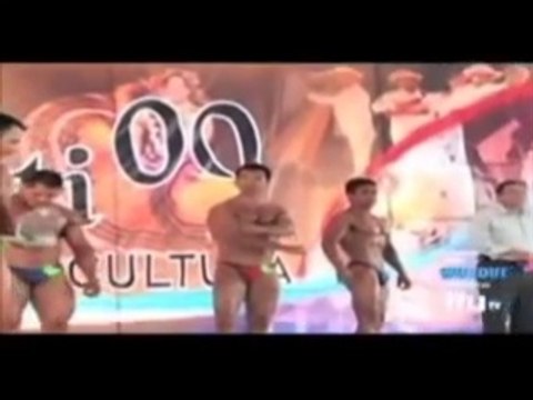 bodybuilding competition fight