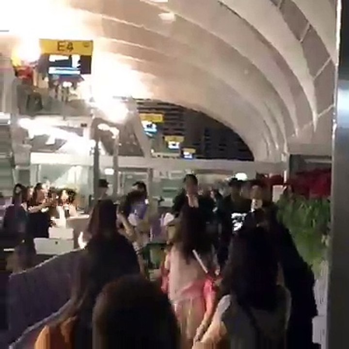 Lee MinHo @Bangkok International Airport heading to Shanghai 20141227