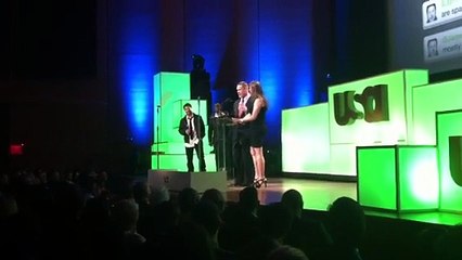 John Cena tweets the world about the new 3-hour WWE Raw!