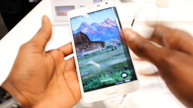 Samsung-Galaxy-Note-Edge-Hands-On-In English - by- SONY MOBILES INFOReview