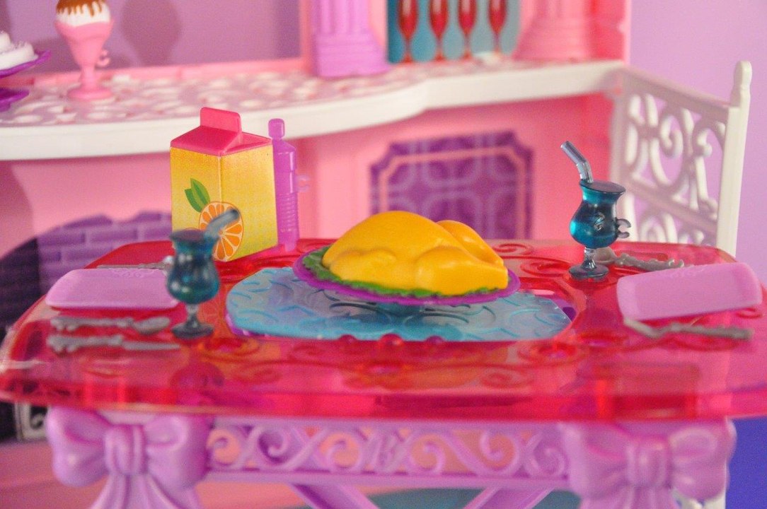 Babrie Rüya Evi Sofra Hazırlığı - Barbie Videoları - Evcilik TV