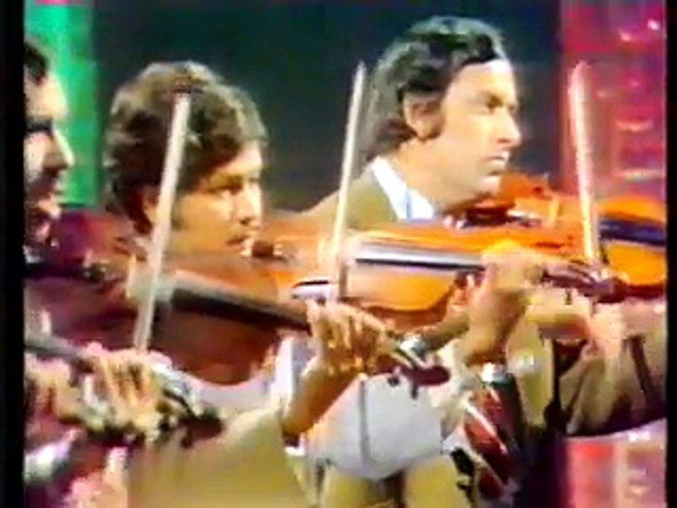 Fareeda Khanam Ghazal Parchayioon Ki Anjuman Composed by Mohsin Raza