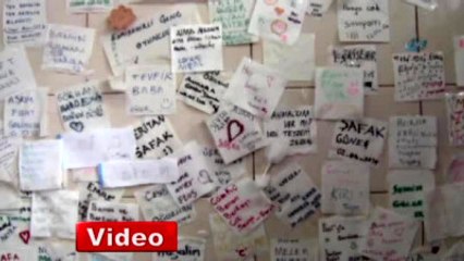 Pastane Duvarına Yazılan Notlar Görenleri Şaşırtıyor
