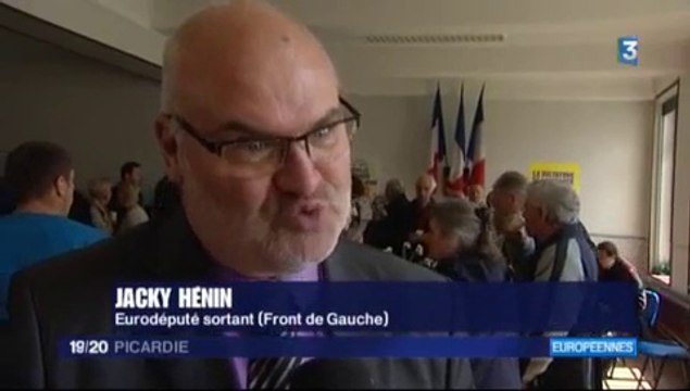 20140429-F3Pic-19-20-E2014-Drucat-Jacky Hénin avec les opposants à la ferme-usine des Mille Vaches