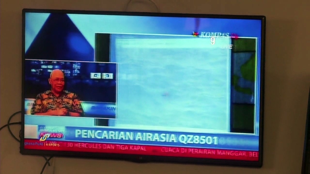 Tote und Trümmer bei Suche nach AirAsia-Flugzeug entdeckt