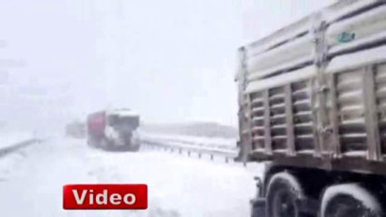 Balıkesir-İzmir Yolu Trafiğe Kapandı
