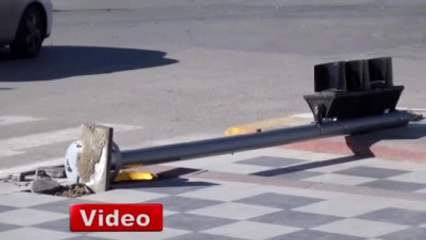 Aksaray'da Şiddetli Rüzgar Trafoları Patlattı