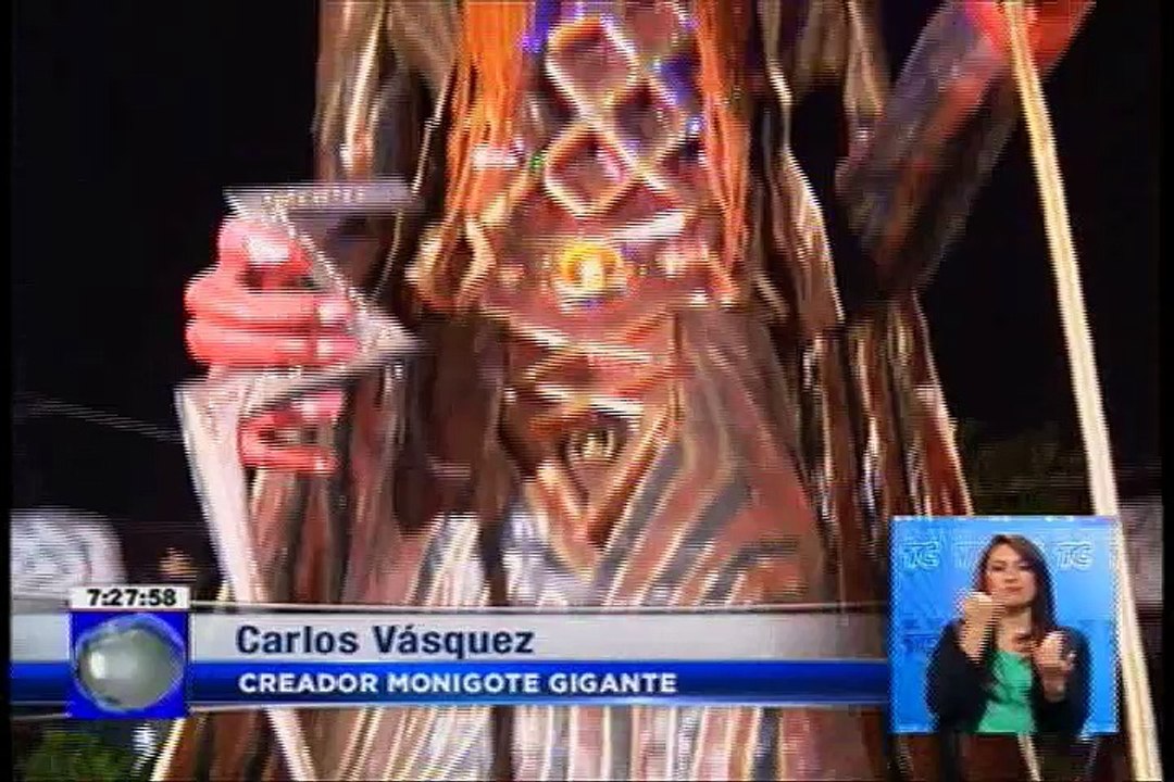 Monigotes gigantes se han constituido en puntos de atracción