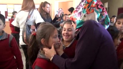 Üniversite Öğrencilerinden Kardeş Okula Yardım Eli