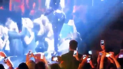Beyonce'nin Hayranı Üzerinde Ruh Çıkarma Seansı Yapması