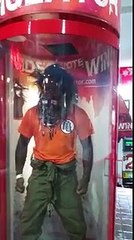 Super Saiyan dans un simulateur d'ouragan