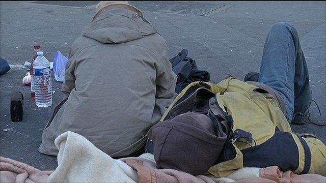 Isolement, violence, maladie, froid: la mort frappe les SDF toute l'année