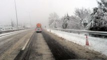 Χιόνια στην εθνική οδό Αθηνών Λαμίας