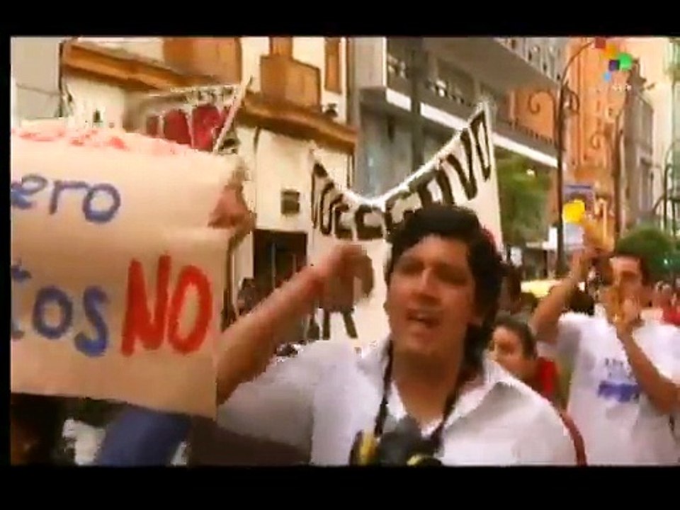 Peru: Thousands protest new labor law
