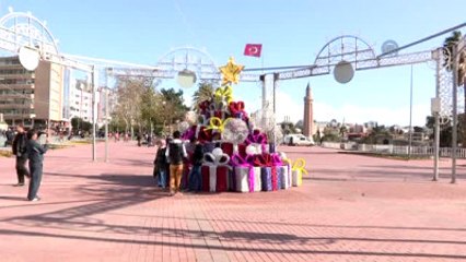 Antalya'da Yılbaşı Hazırlıkları Tamamlandı